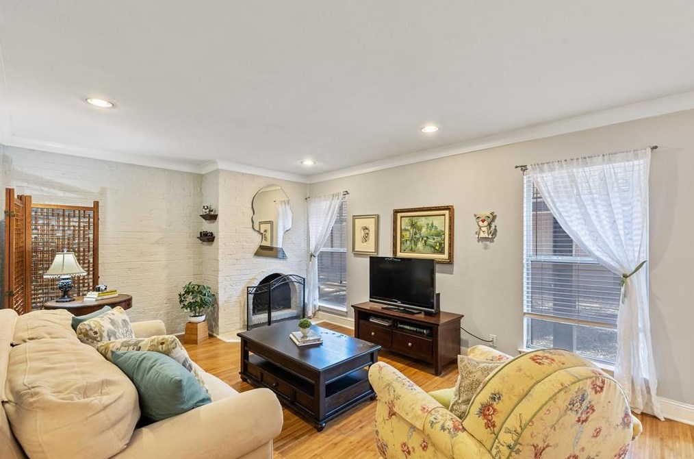 7732 Meadow Rd, Dallas, TX 75230-4808
