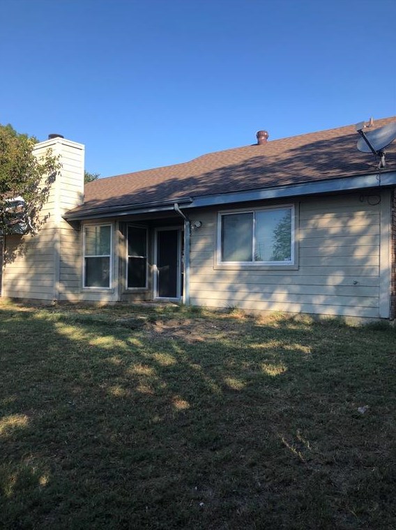 2413 Warrington Dr, Grand Prairie TX  75052-4136 exterior