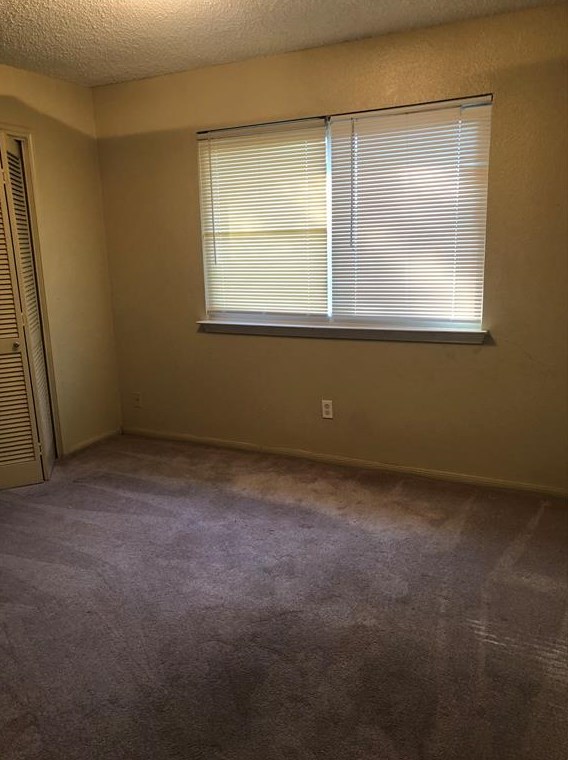 2413 Warrington Dr, Grand Prairie TX  75052-4136 exterior