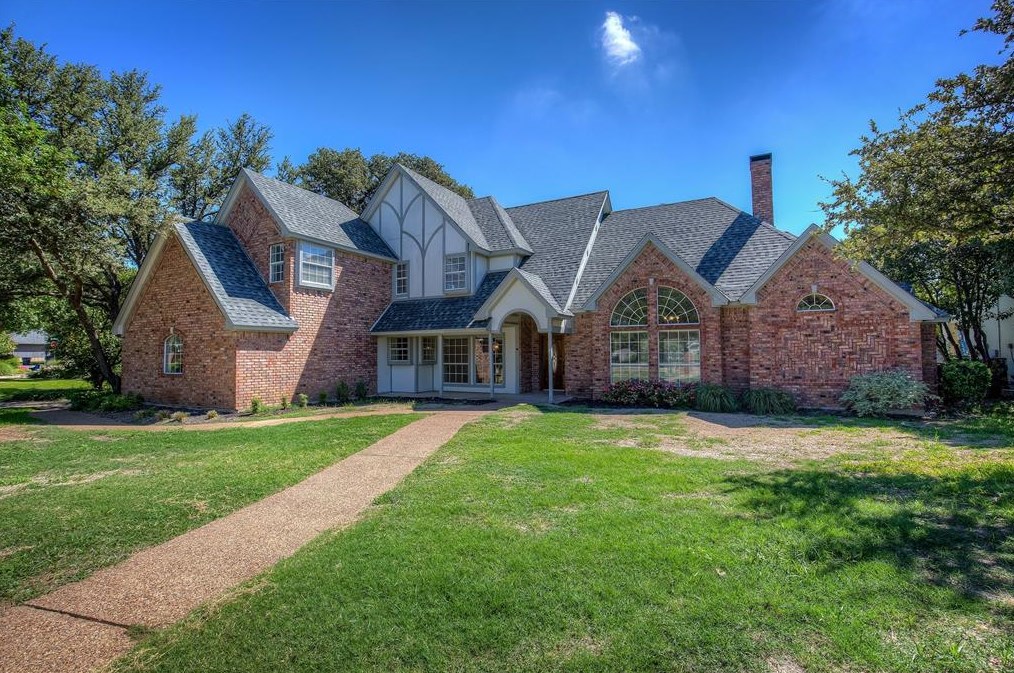 8520 Stonebrook Ct, Fort Worth, TX 76179