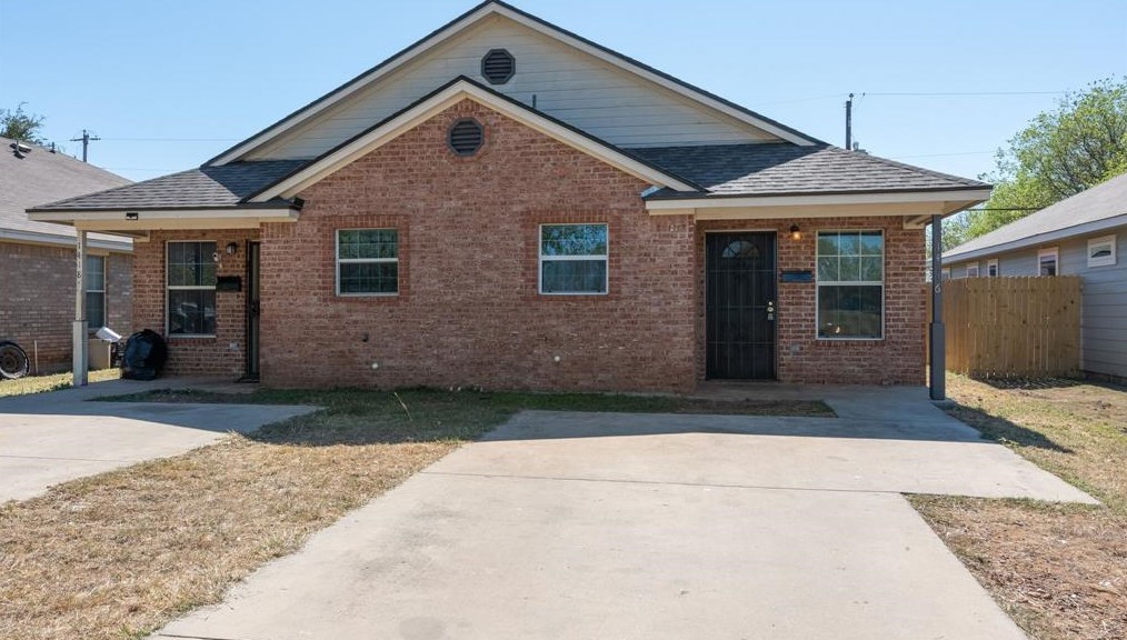 1416 E Mulkey St, Fort Worth, TX 76104