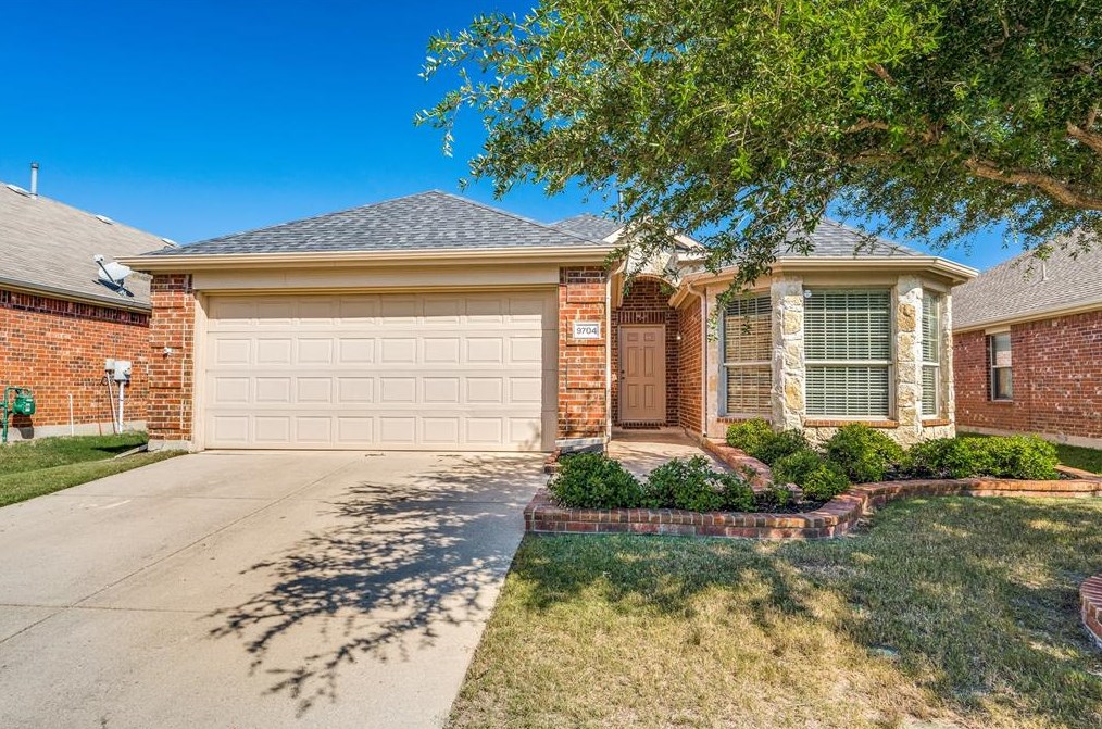 9704 Starfire Dr, Mckinney, TX 75070-8945