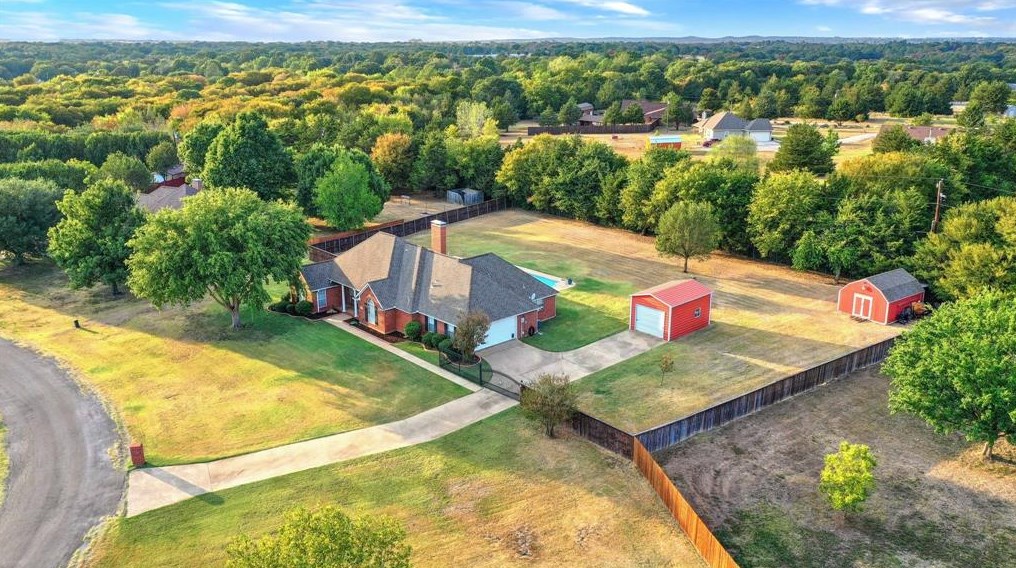 4811 Bello Vista Ct, Sherman, TX 75090-9235
