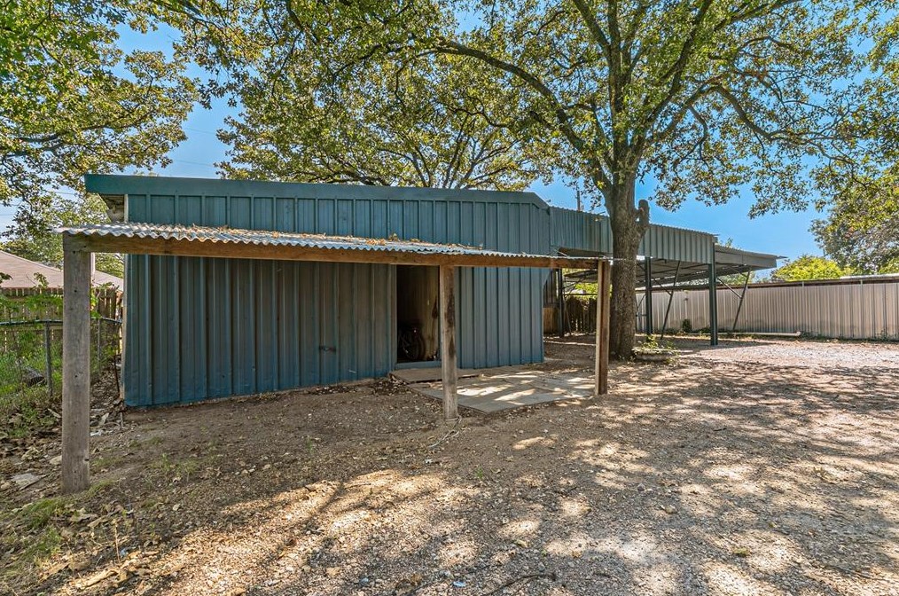 2912 Wilhoit St, Mesquite TX 75180-1446 exterior