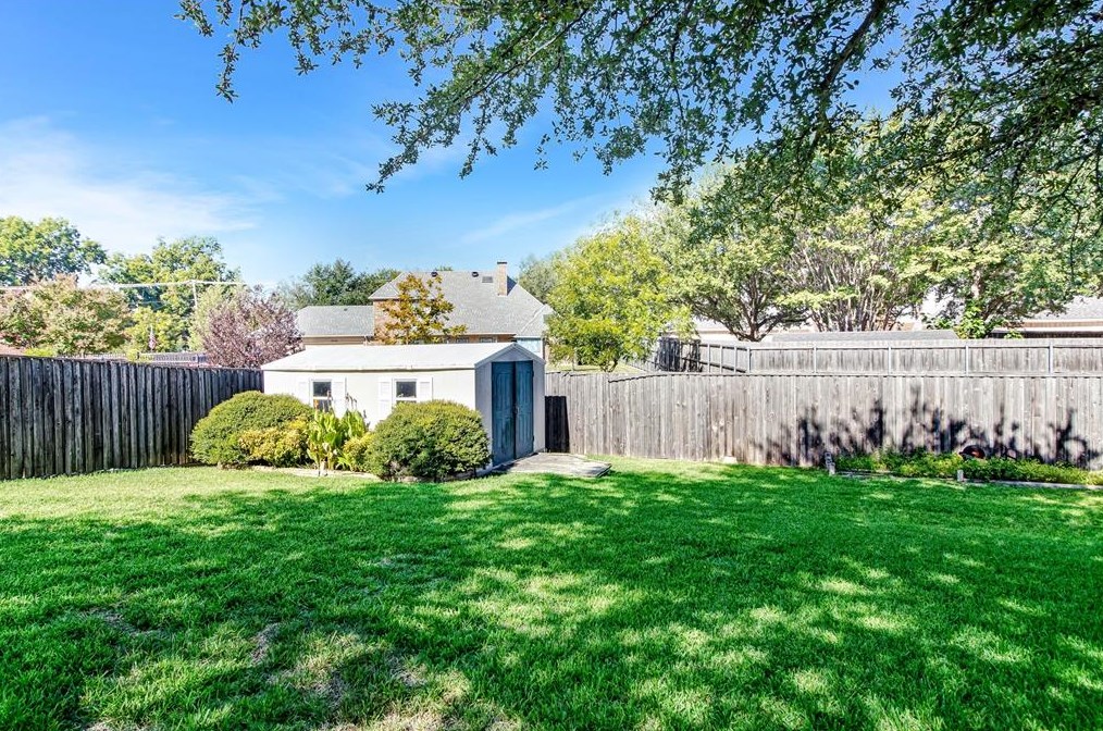 1701 Palomino Dr, Rowlett TX 75088-6562 exterior