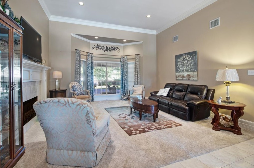 1701 Palomino Dr, Rowlett TX 75088-6562 exterior