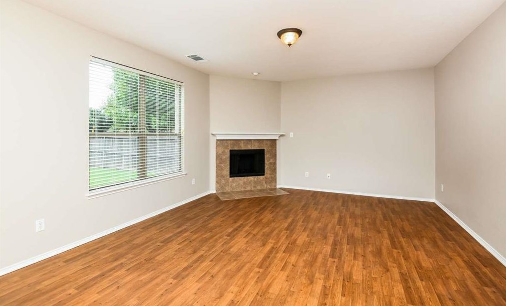 421 Iron Ore Trl, Fort Worth, TX 76131