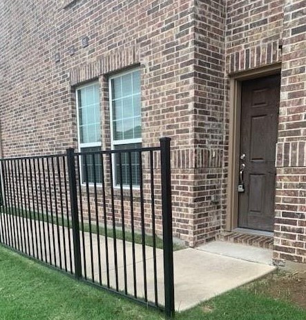 201 Barrington Ln, Lewisville, TX 75067
