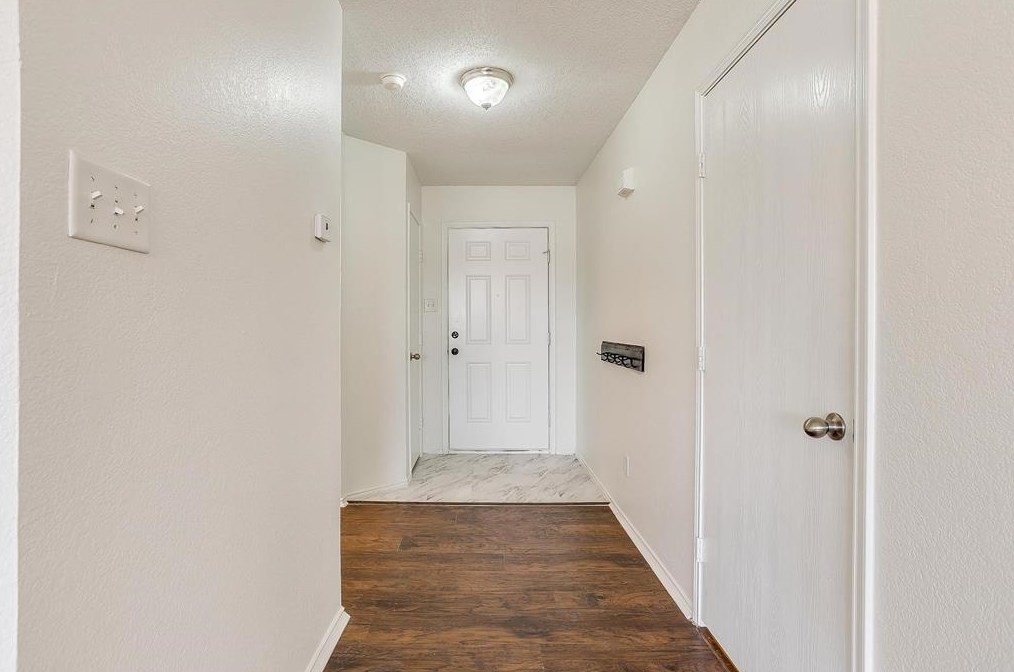 1035 Ben Dr, Burleson, TX 76028