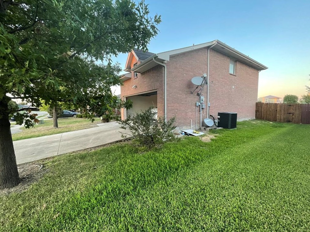 9198 Grand Canal Dr, Frisco, TX 75033