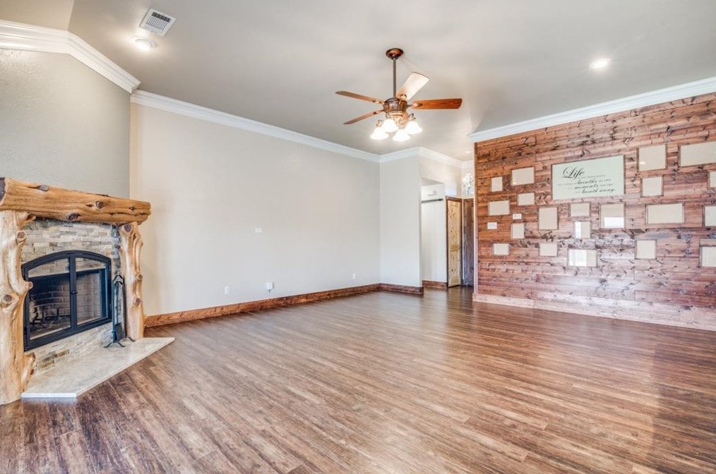 412 Autumn Trl, Royse City, TX 75189-8275