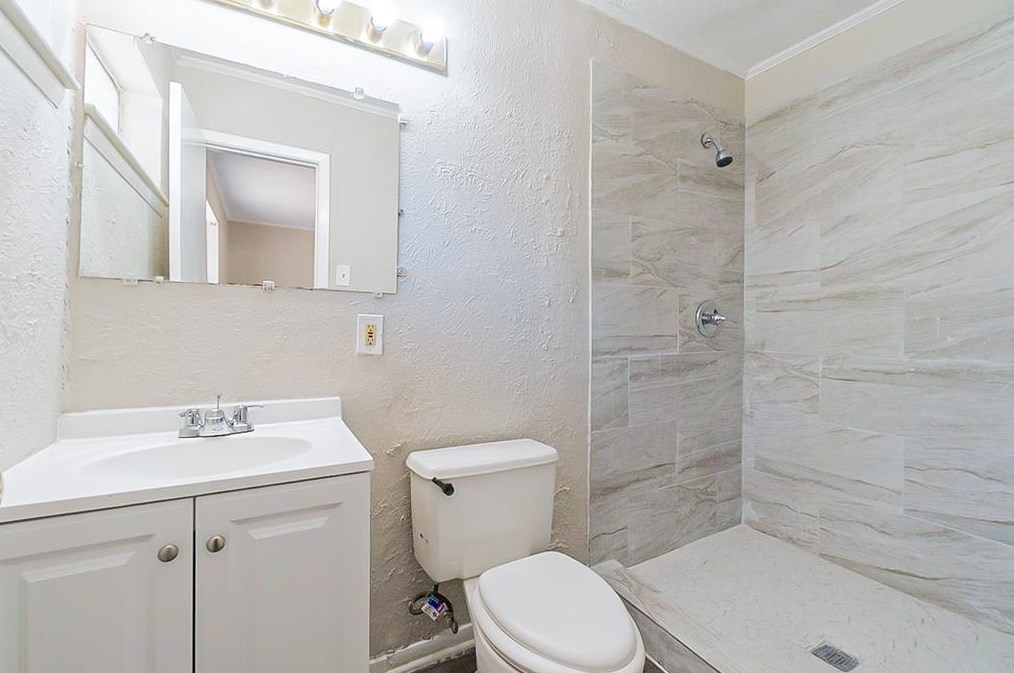 4914 San Marcus Dr, Mesquite TX 75150-1024 exterior