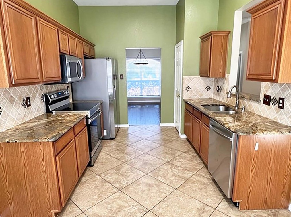 5304 Whiting Way, Denton, TX 76208