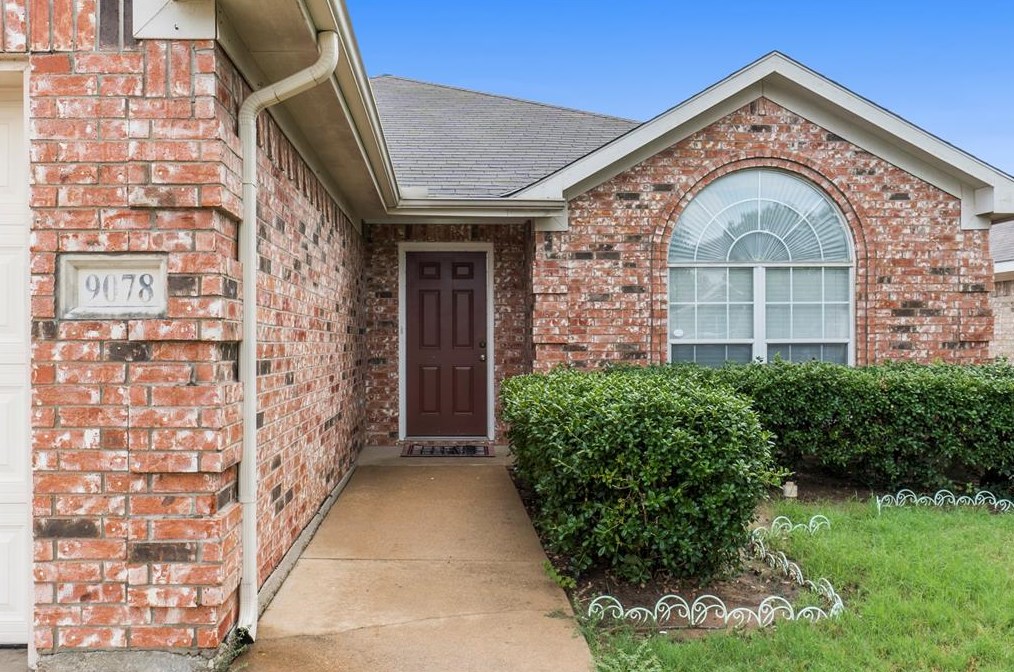 9078 Rushing River Dr, Fort Worth, TX 76118