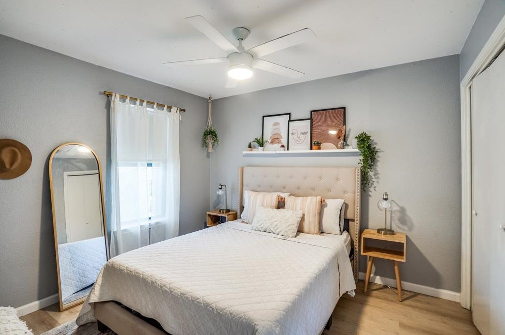 3827 Clover Hl Ln, Carrollton TX 75007-2341 exterior