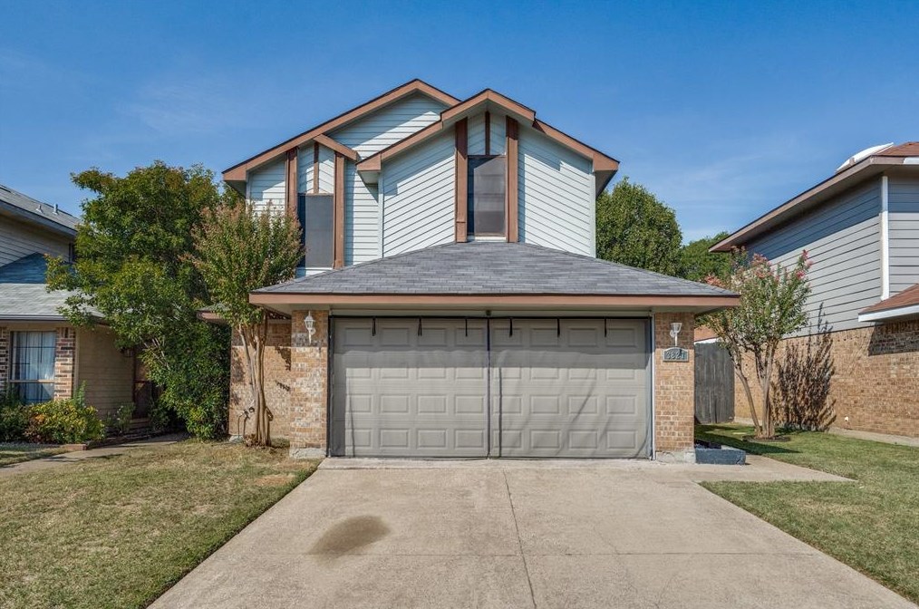 3827 Clover Hill Ln, Carrollton, TX 75007-2341