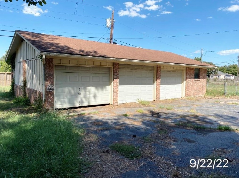 1800 34th St, Paris, TX 75462-2905