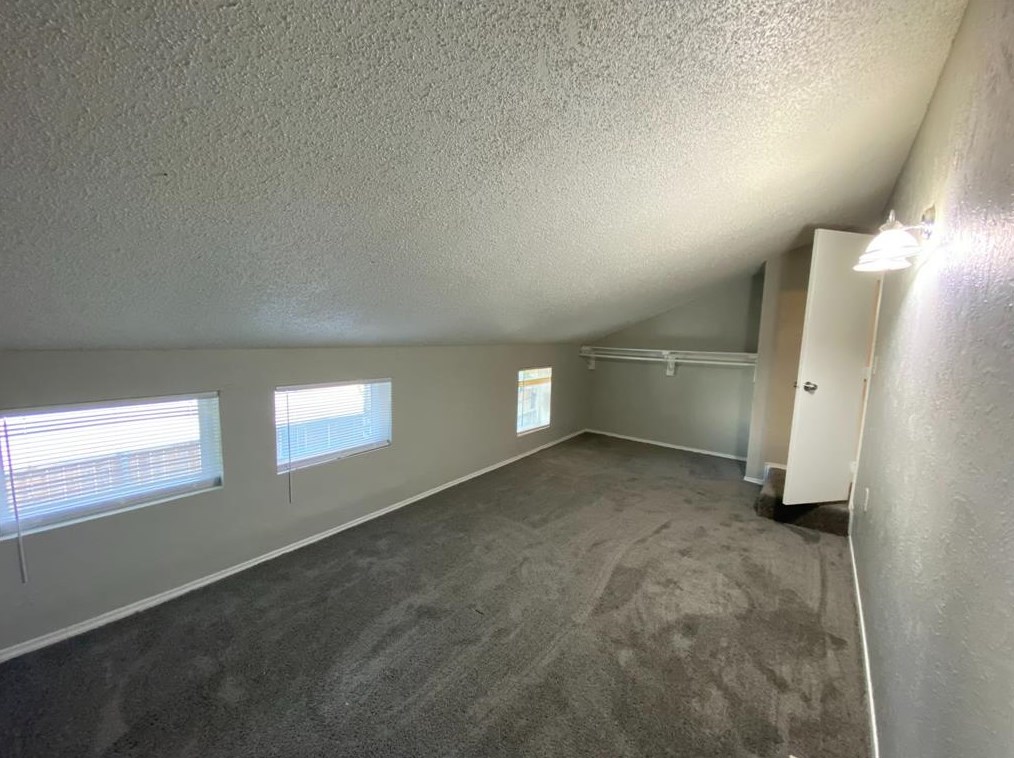 9696 Walnut St, Dallas TX  75243-2325 exterior