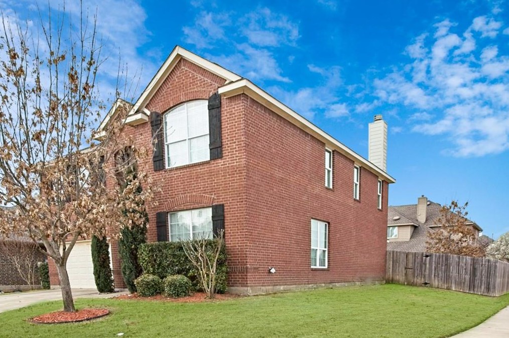 1900 Fairway Glen Dr, St Paul, TX 75098