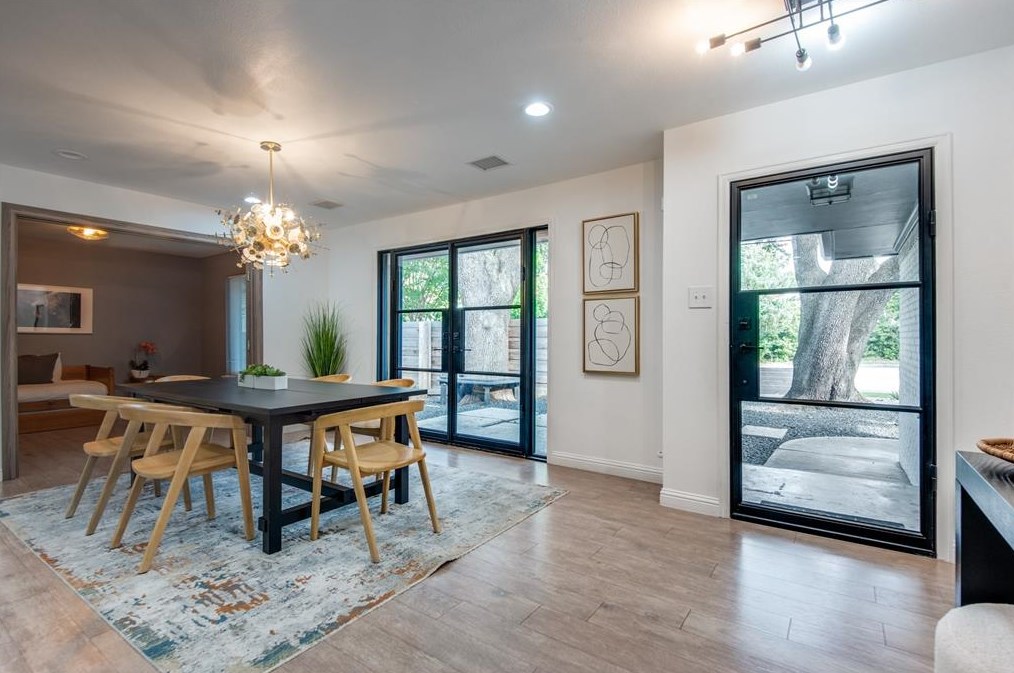 5346 Mockingbird Ln, Dallas TX  75206-5108 exterior