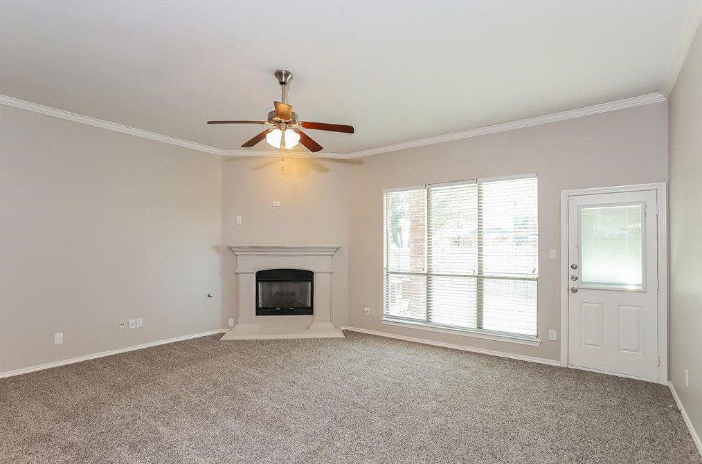 1104 Devonshire Dr, Oak Leaf, TX 75154-8766