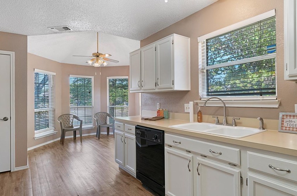 2016 Seminole Trl, Mesquite TX 75149-6695 exterior