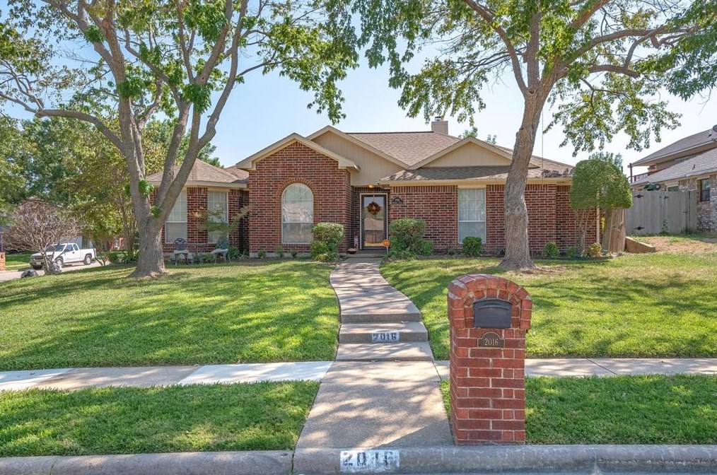 2016 Seminole Trl, Mesquite, TX 75149-6668