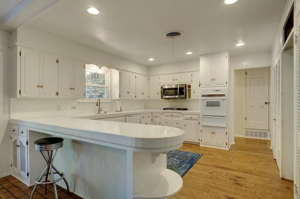 901 Live Oak St, Denton, TX 76209