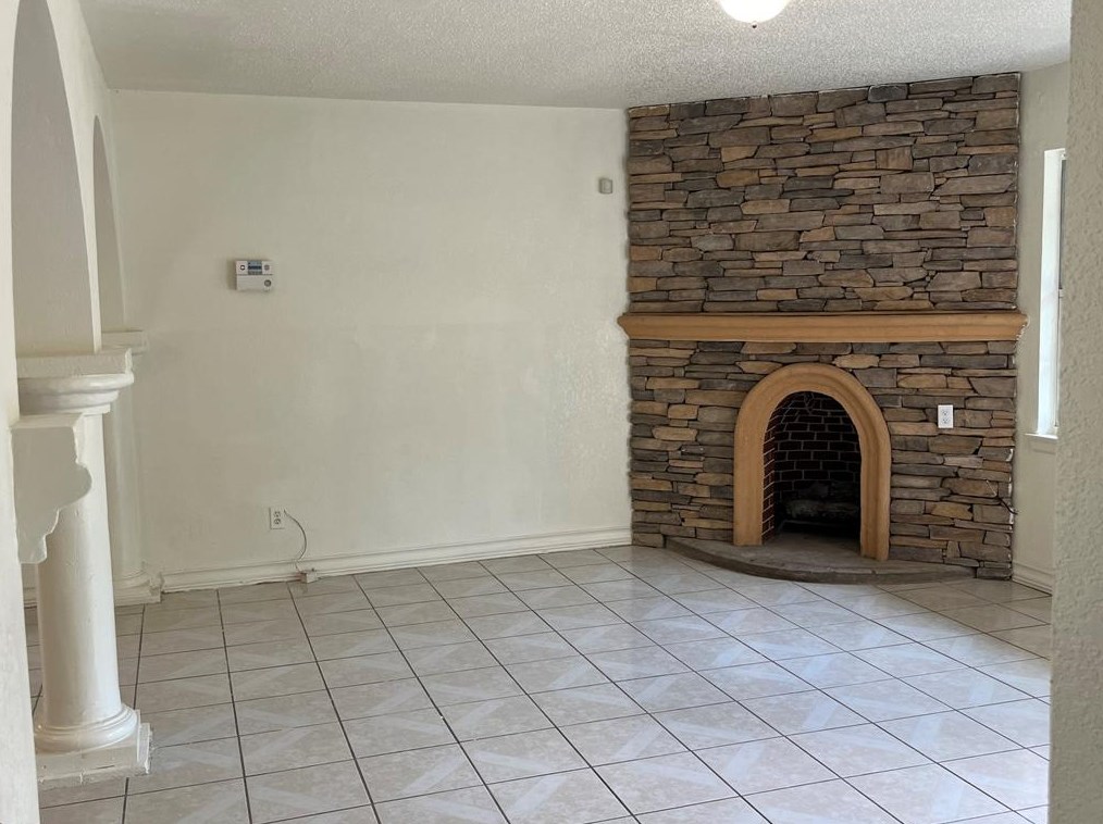 5183 Ivy Ln, Dallas, TX 75241-1520
