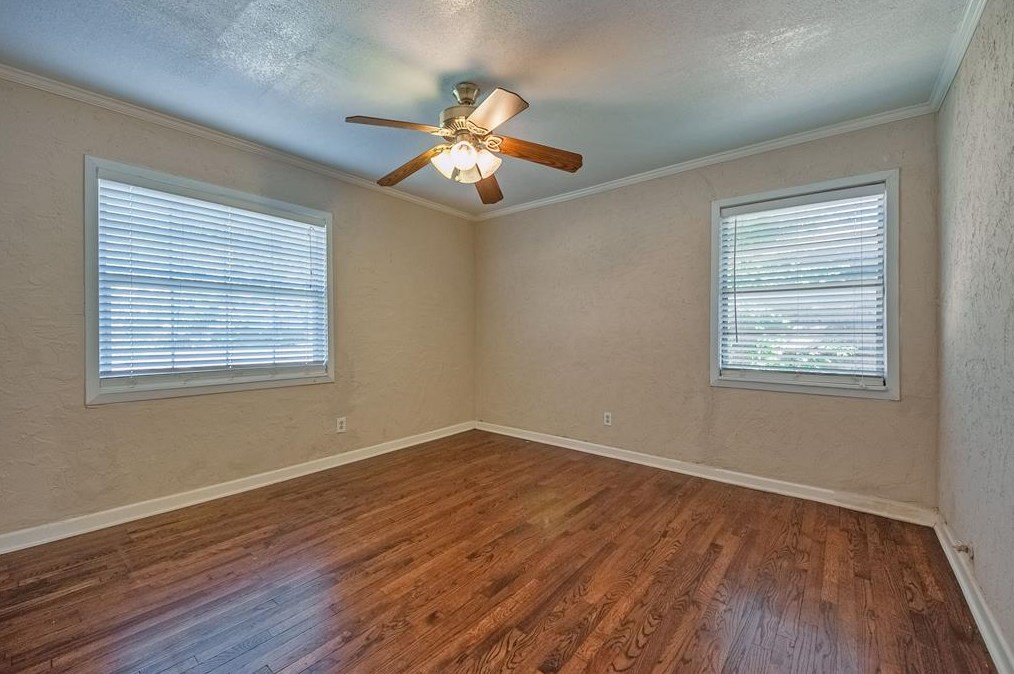 3930 Rochelle Dr, Dallas TX  75220-1814 exterior