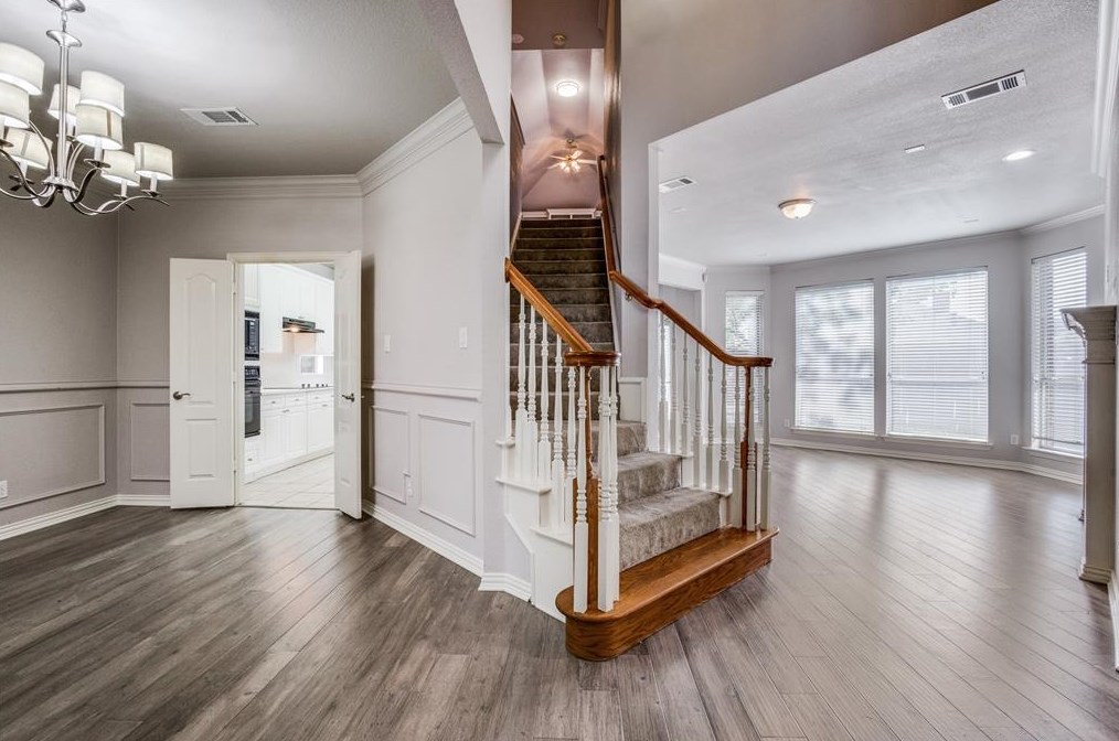 4012 Briarbend Rd, Dallas, TX 75287