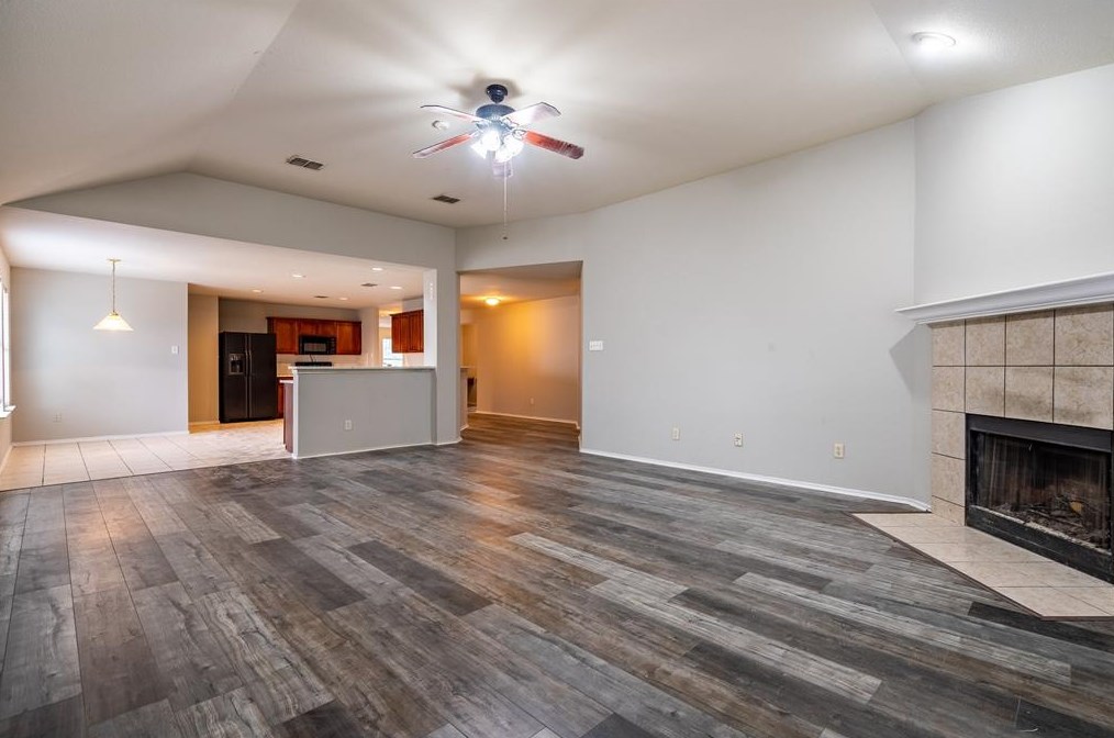 701 Chelsea Dr, St Paul, TX 75098