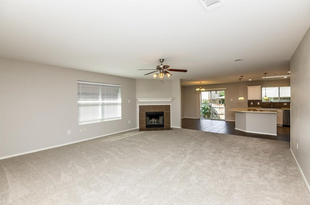 10025 Fox Hill Dr, Fort Worth, TX 76131