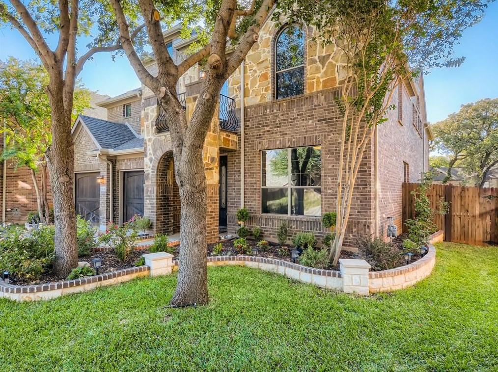 1818 Double Barrel Dr, Euless, TX 76040