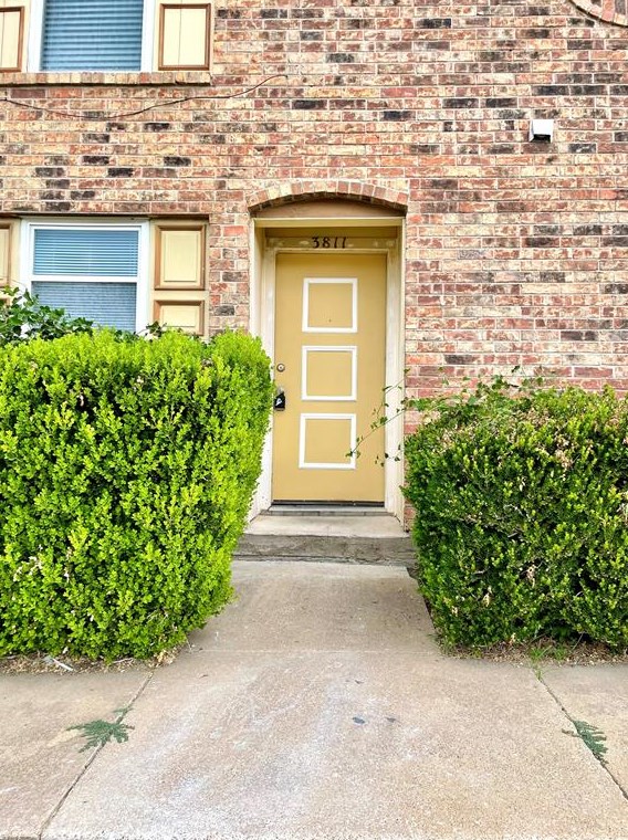 3811 Coates Cir, Fort Worth, TX 76116
