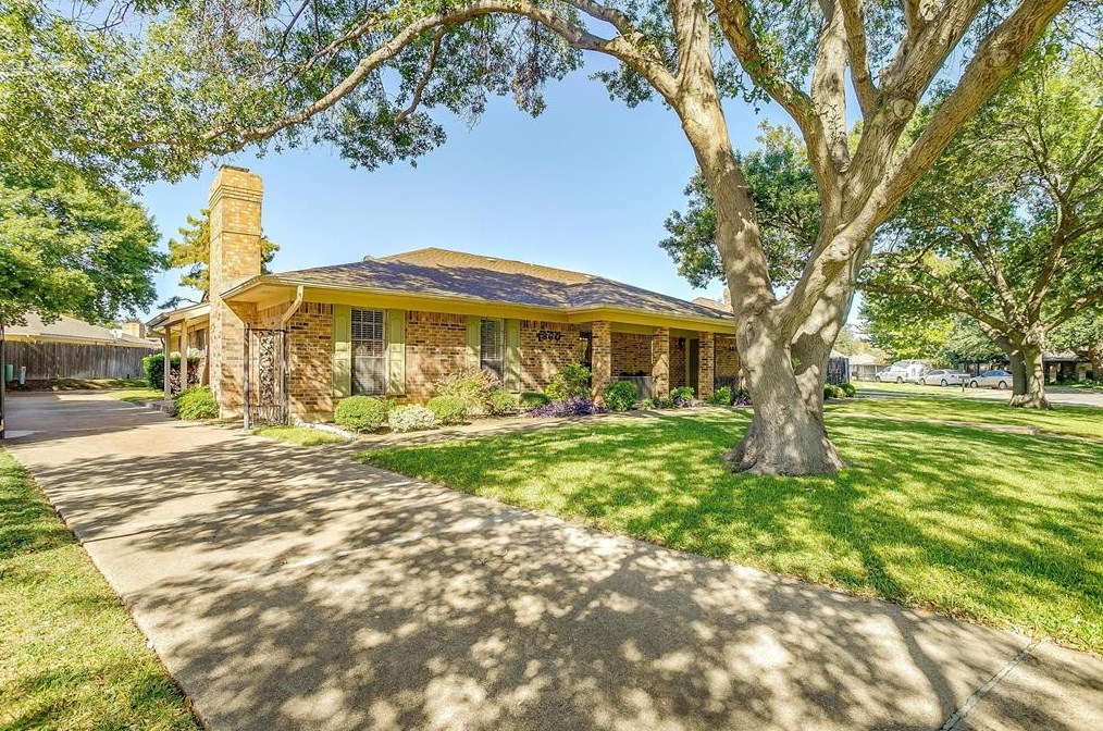 4860 Ledgestone Ct, Fort Worth, TX 76132