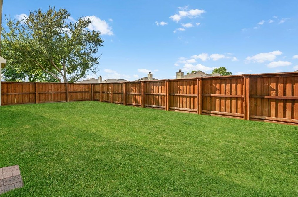 504 Kiowa Dr, Mckinney TX  75071-1838 exterior