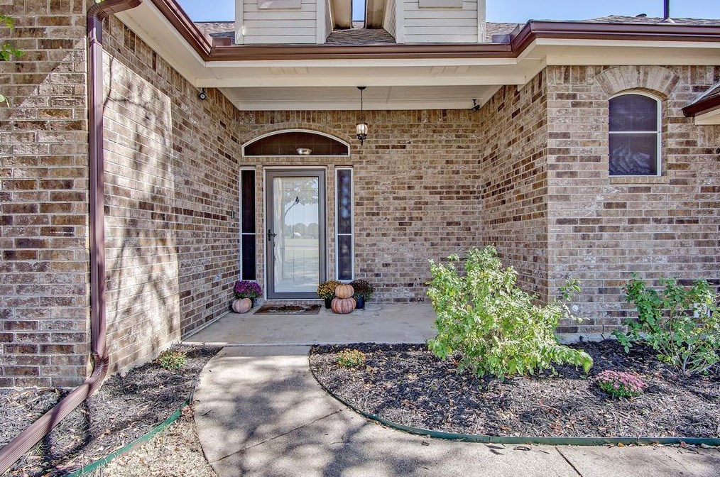 4009 Glenwood Dr, Joshua, TX 76058-5739