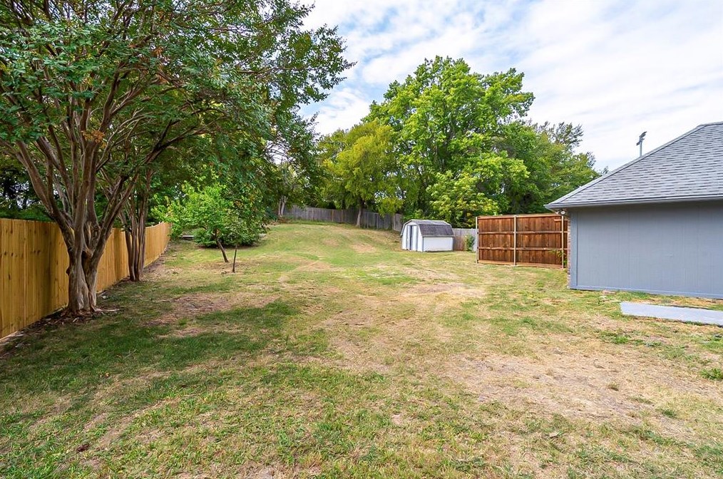 5005 Edgewater Dr, Rowlett TX 75088-4104 exterior