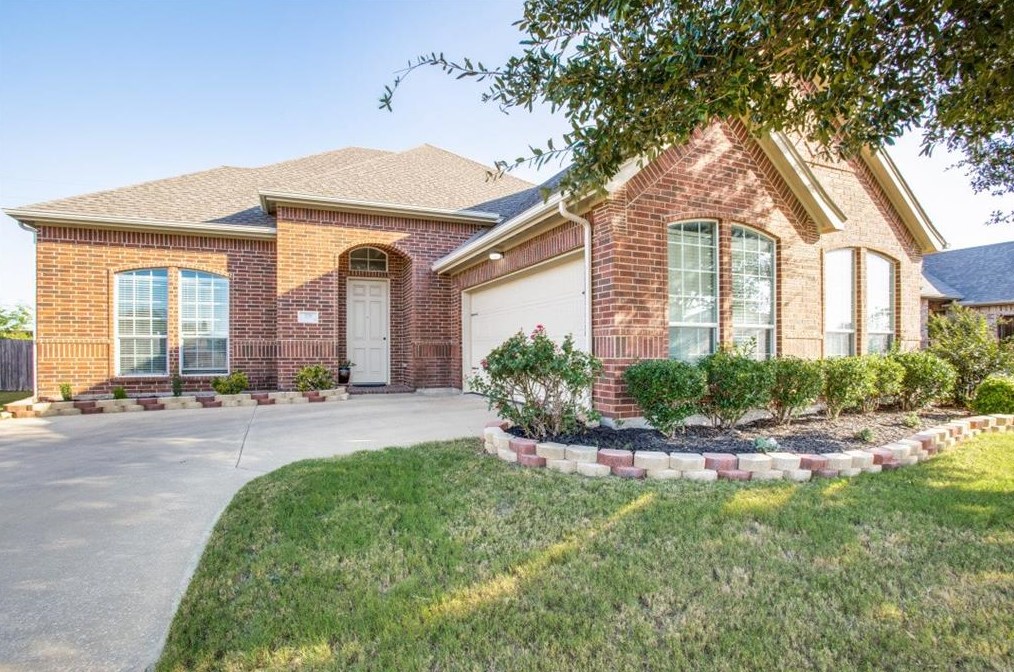 329 Parakeet Dr, Desoto, TX 75115-7659