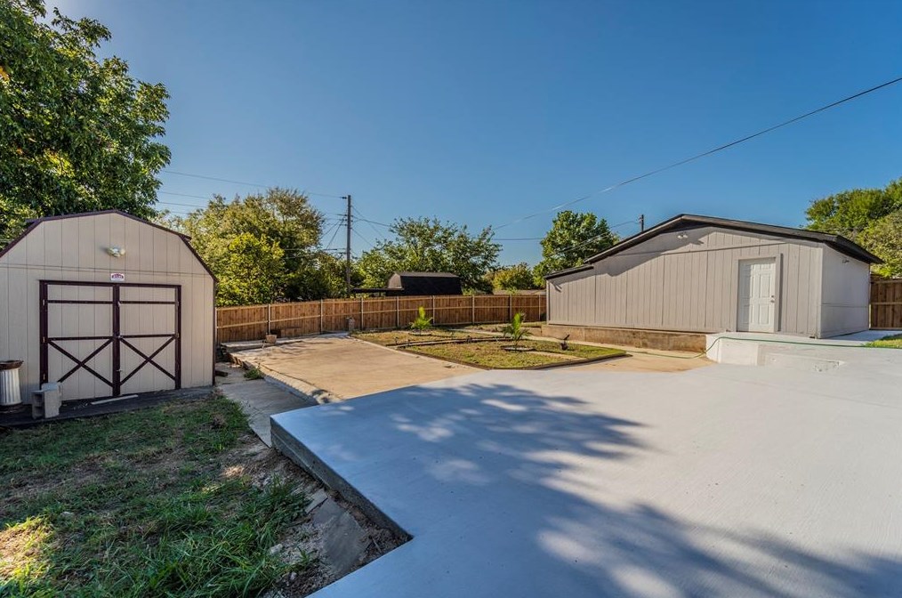 202 Mockingbird Trl, Mesquite TX 75149-2937 exterior