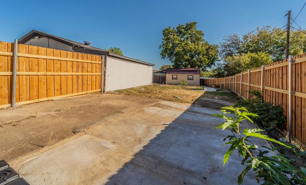 202 Mockingbird Trl, Mesquite TX 75149-2937 exterior