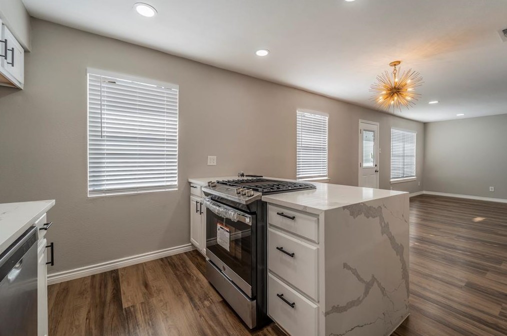 202 Mockingbird Trl, Mesquite TX 75149-2937 exterior