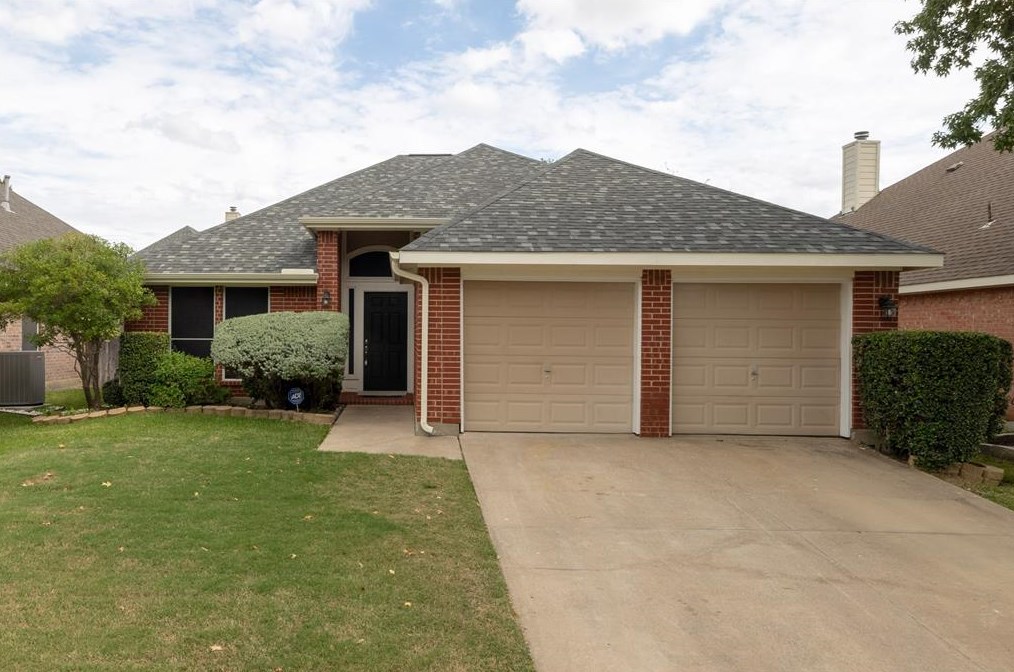 7024 Warm Springs Trl, Fort Worth, TX 76137