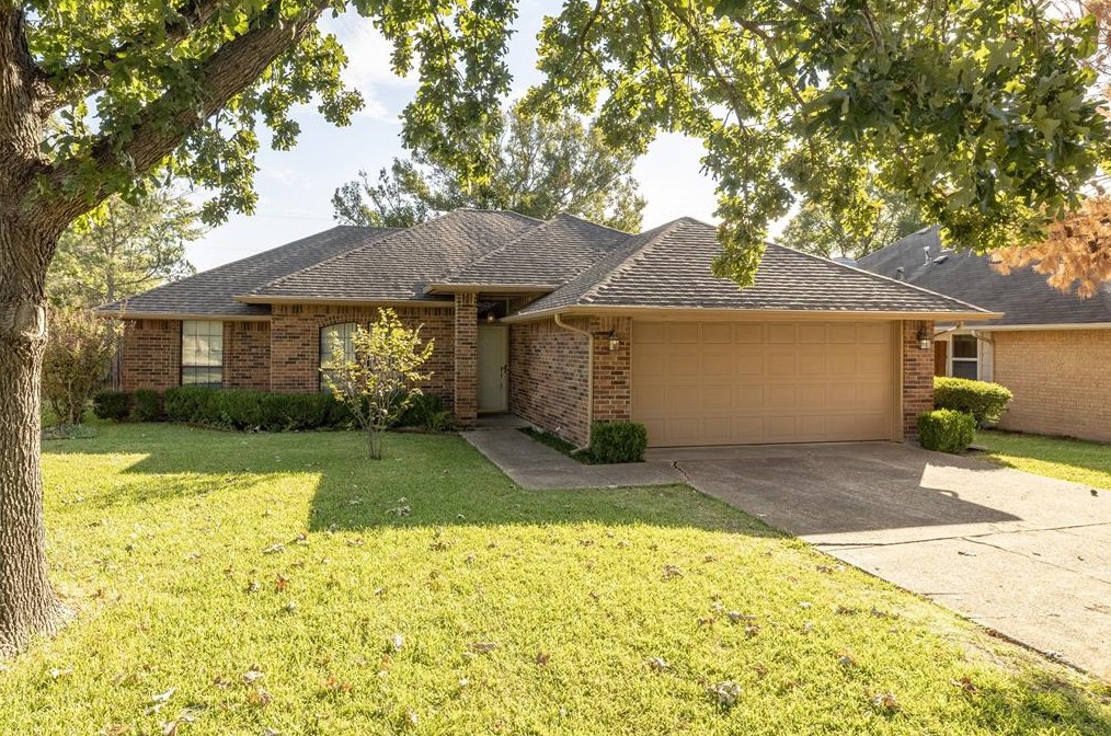 324 Bowie St, Forney, TX 75126