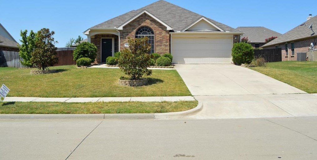 524 Kenilworth Ave, Oak Point, TX 75068