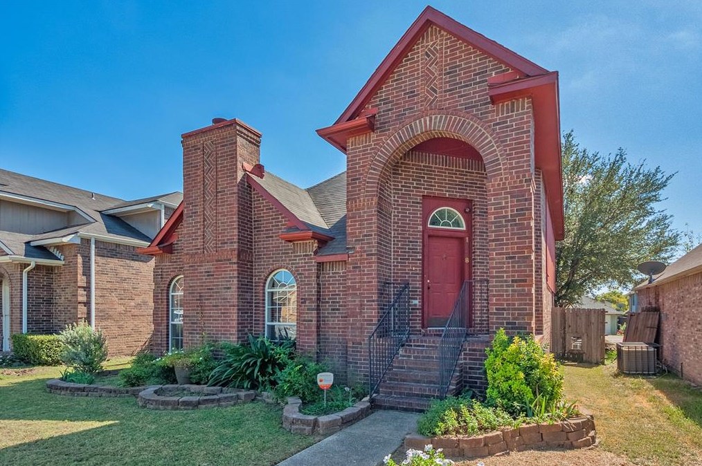 1538 Forest Creek Cir, Mesquite, TX 75149-6800