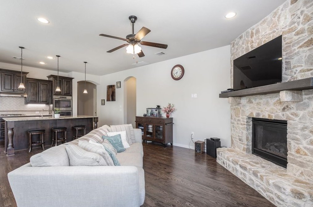 5112 Fringetree Dr, Mckinney TX 75071-8366 exterior