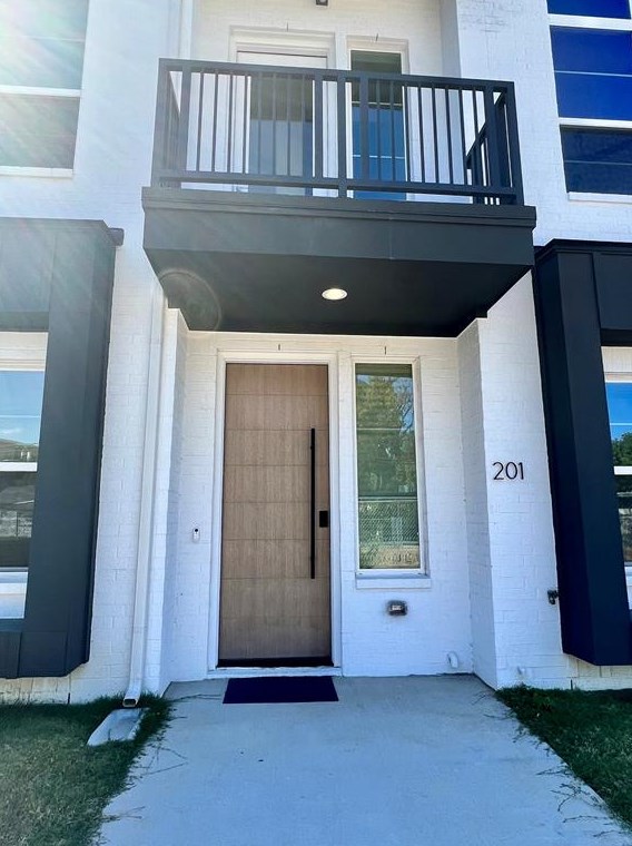 13325 Bee St #201, Dallas, TX 75234