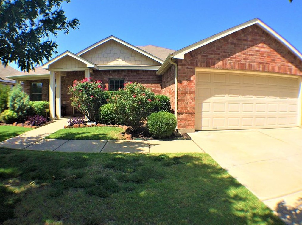 1206 Concho Trl, Midlothian, TX 76063
